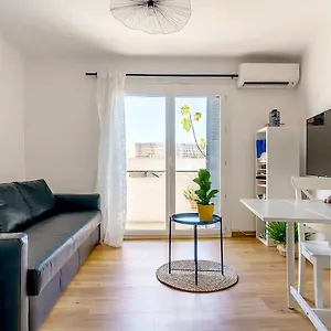 Apartment Escale St Charles - 150m De La Gare, Vue Sur Notre-dame De La Garde, Marseilles